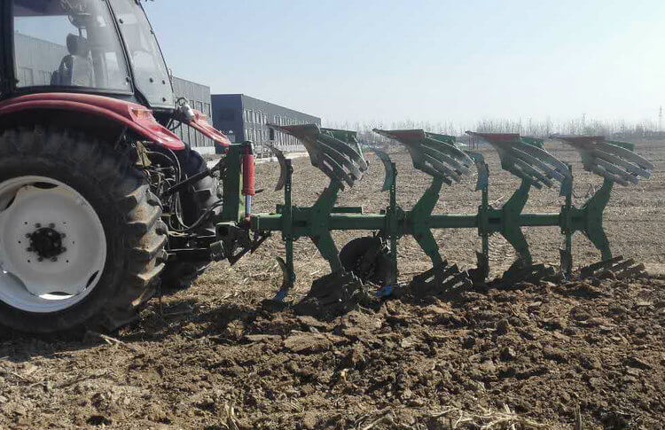 Hydraulic Reversible Plough