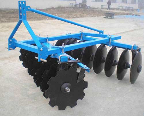 The disc harrow correct use and maintains